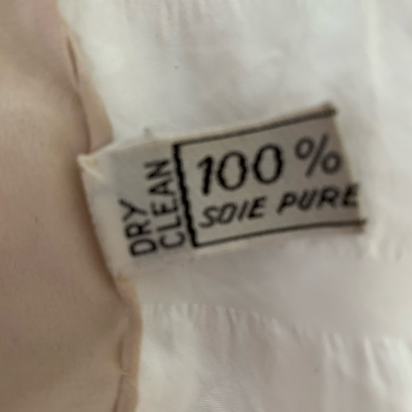 Vintage Givenchy woman’s scarf black and red made in Italy - Picture 11 of 12